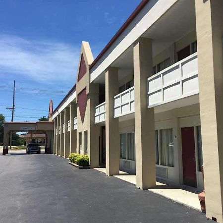 Astoria Hotel Danville North Экстерьер фото