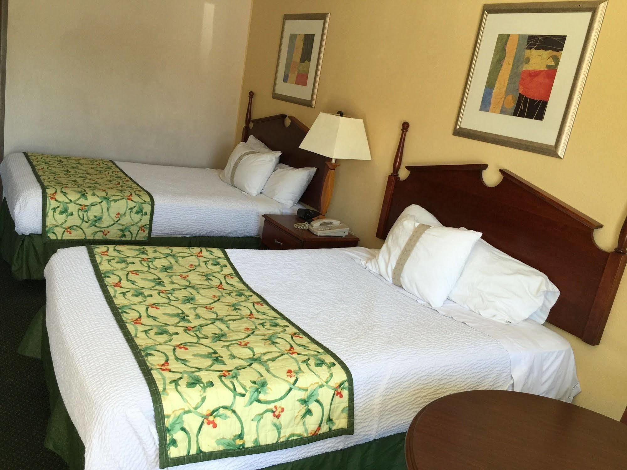 Astoria Hotel Danville North Экстерьер фото