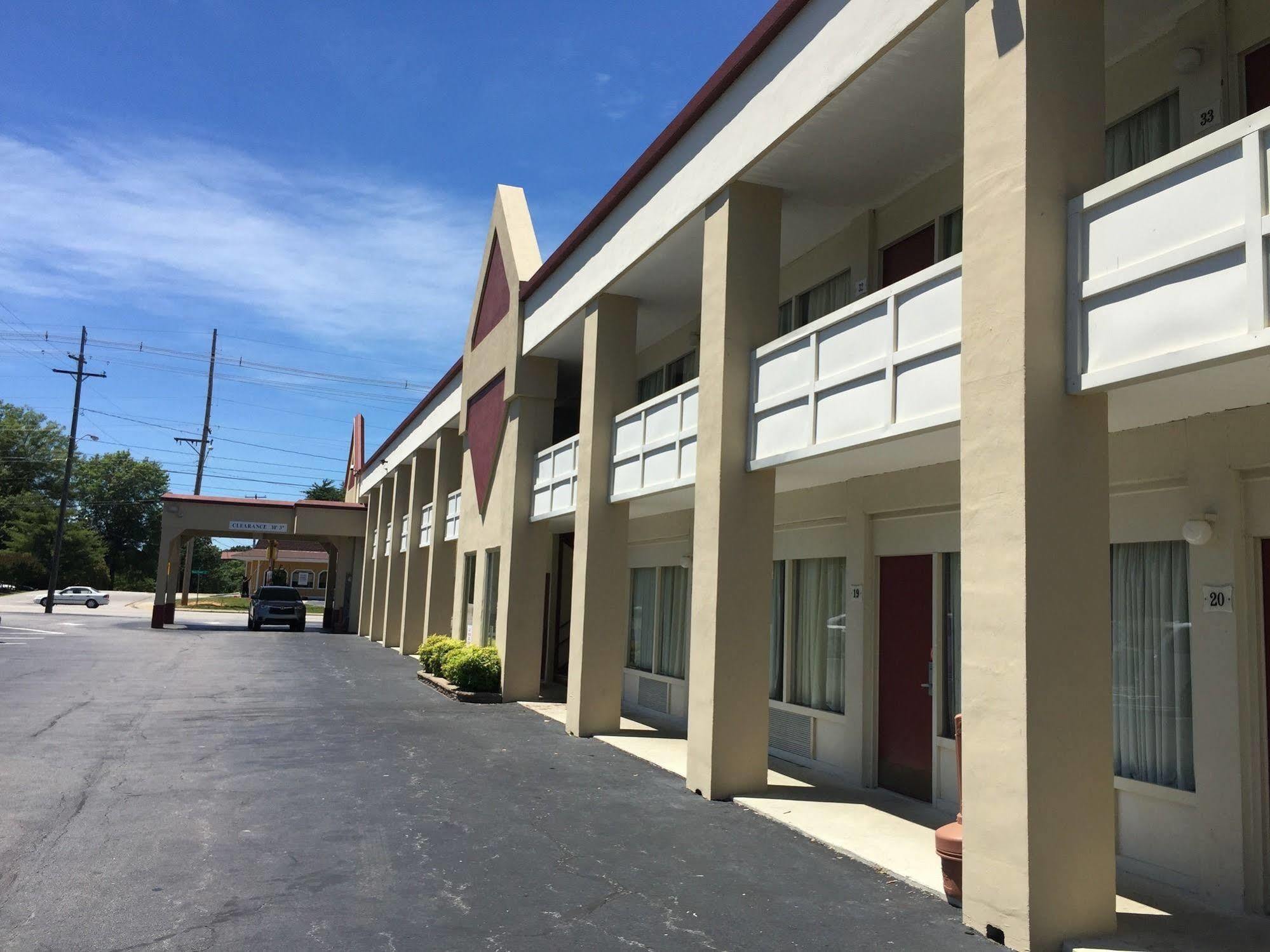 Astoria Hotel Danville North Экстерьер фото